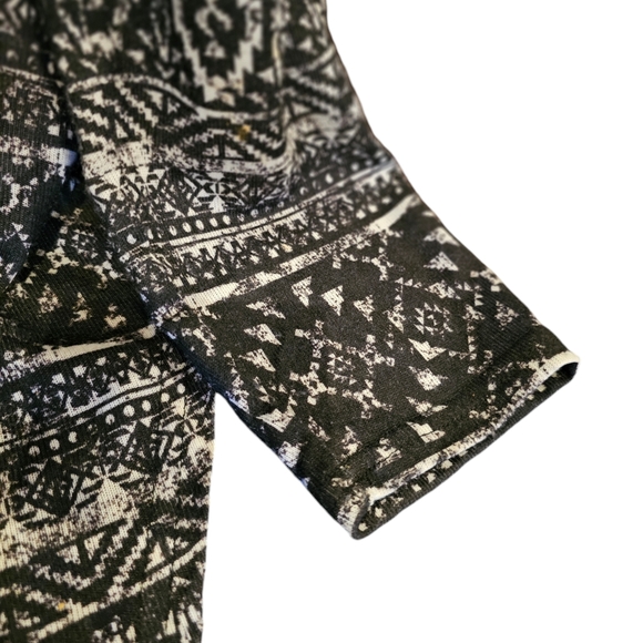 Womens Size Large Black‎ And White Long Sleeve Patterned Tunic Shirt - Picture 5 of 6